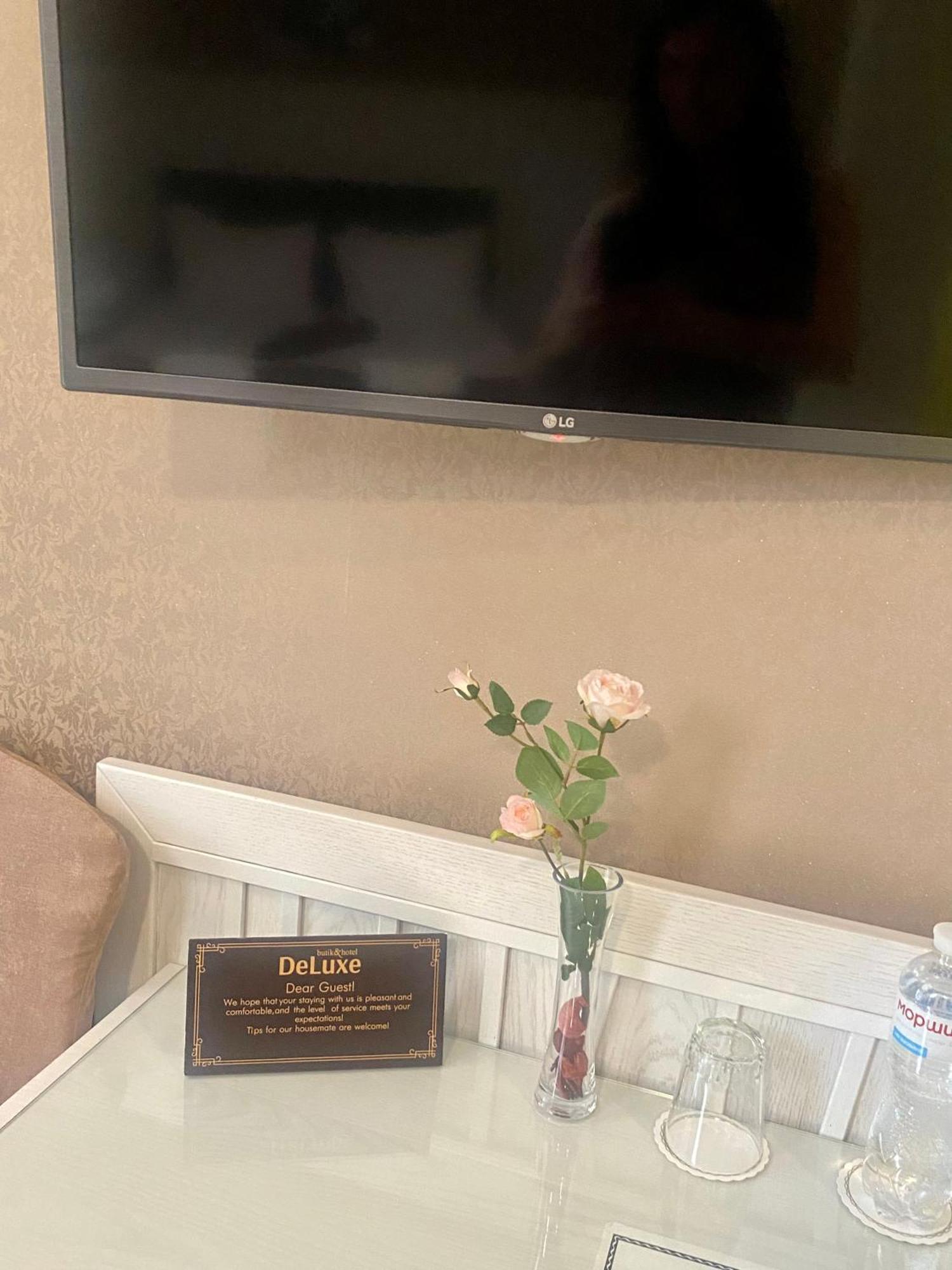 Boutique Hotel Deluxe カームヤネツィ・ポジーリシクィイ エクステリア 写真