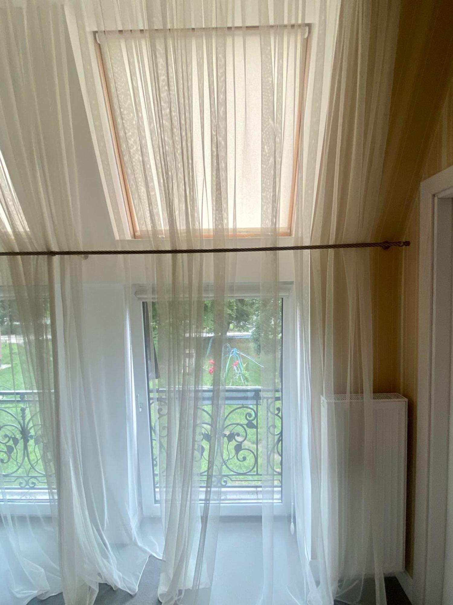 Boutique Hotel Deluxe カームヤネツィ・ポジーリシクィイ エクステリア 写真