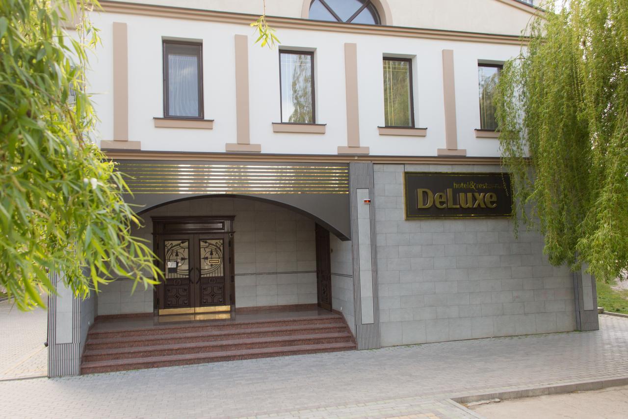 Boutique Hotel Deluxe カームヤネツィ・ポジーリシクィイ エクステリア 写真